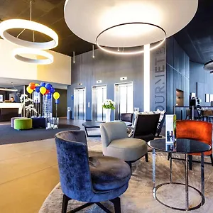 **** Otel Novotel İsviçre