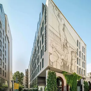 **** Otel Mercure Center Romanya