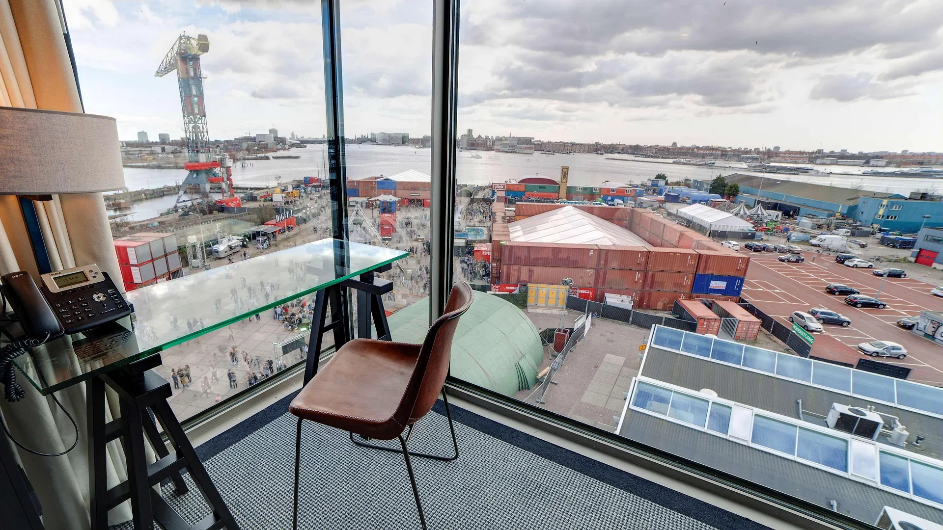 Hotel Doubletree By Hilton Amsterdam - Ndsm Wharf 4*,